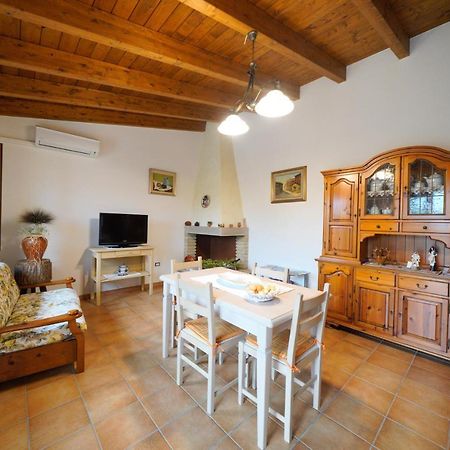 L'Oliveto Lägenhet Nuxis Exteriör bild